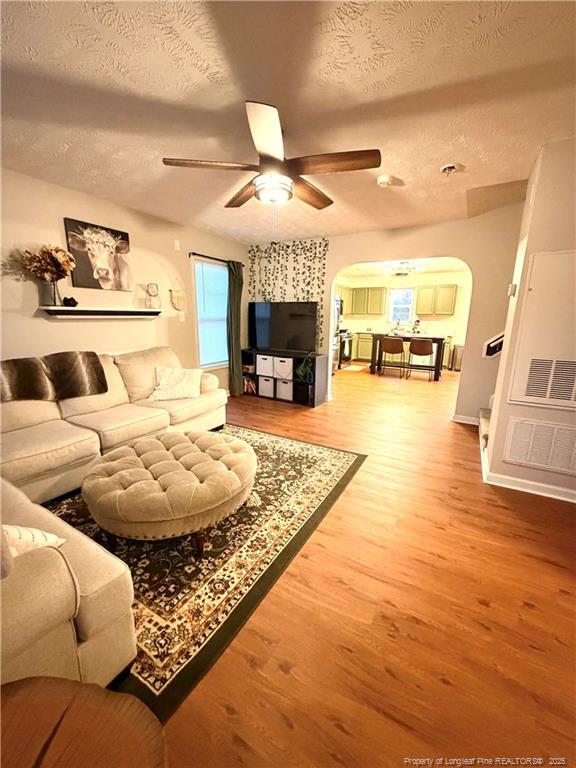 Foto del edificio - 210 Roanoke Dr