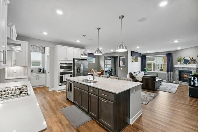 Foto del edificio - 9337 Bridle Way