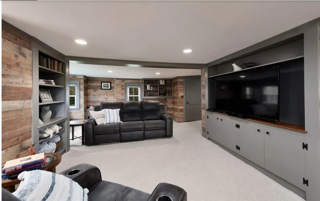 Sala de estar - 21 Endicott Rd