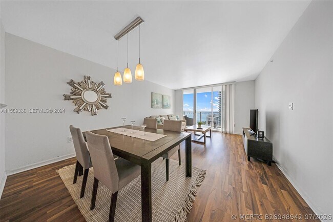 Foto del edificio - 1155 Brickell Bay Dr