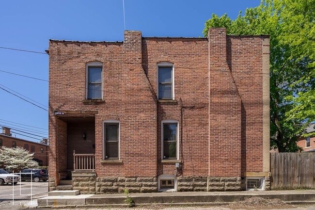 Building Photo - 751-753-753 Hunter Ave