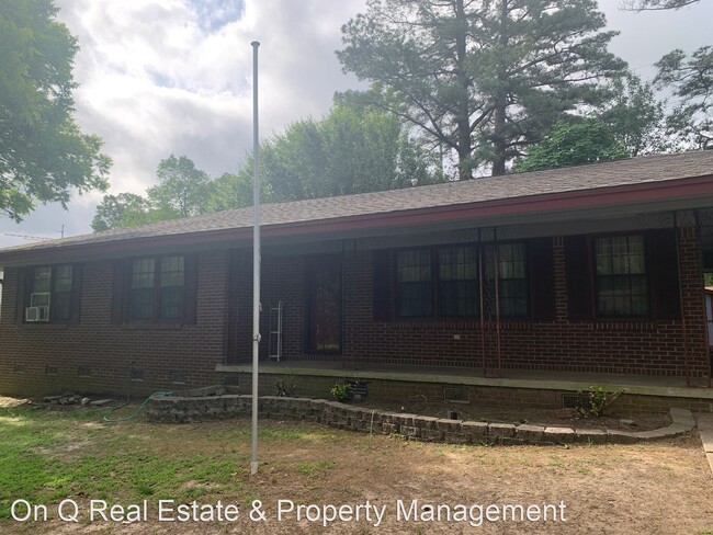 Building Photo - 3 br, 2 bath House - 907 Twin Oaks