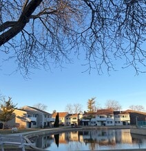 Building Photo - 1000 Bayside Dr