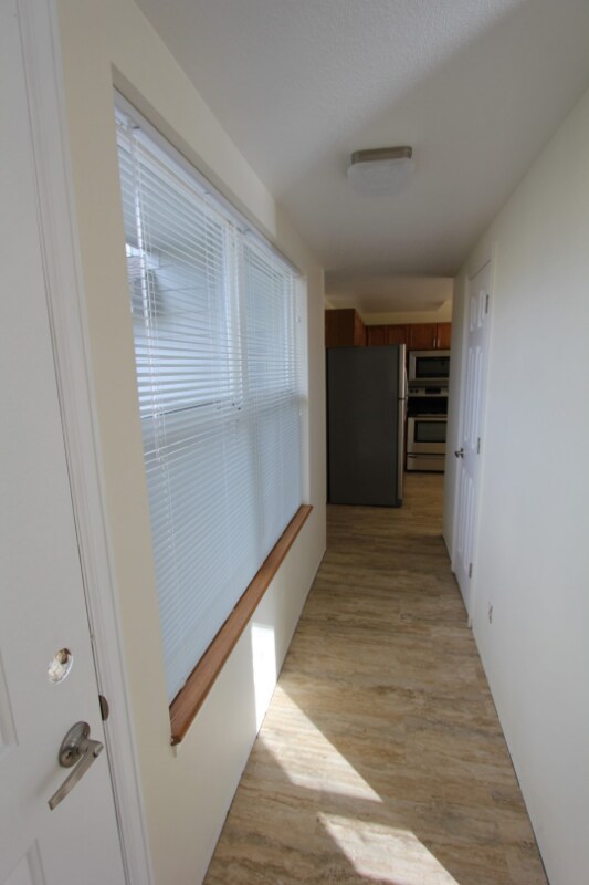 Building Photo - 425 Sundance Cir N