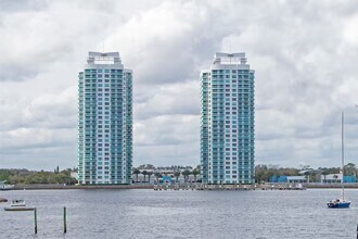 Building Photo - 231 Riverside Dr