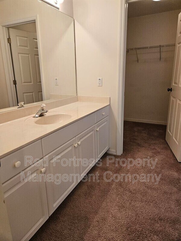 Building Photo - 14999 Rivers Edge Ct