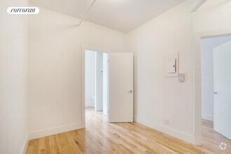 Building Photo - 317 W 71st St