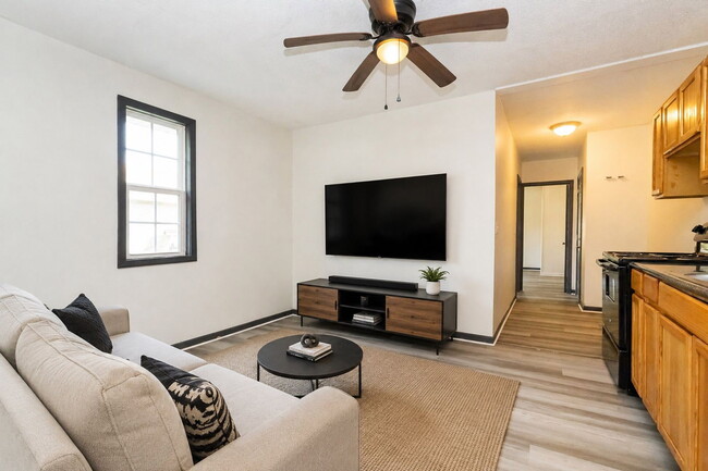 Foto del edificio - 1412 E 49th St