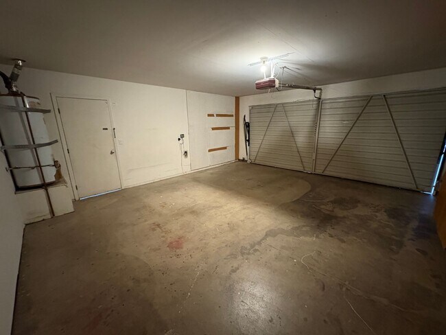 Foto del edificio - SW Visalia Home Available Now!