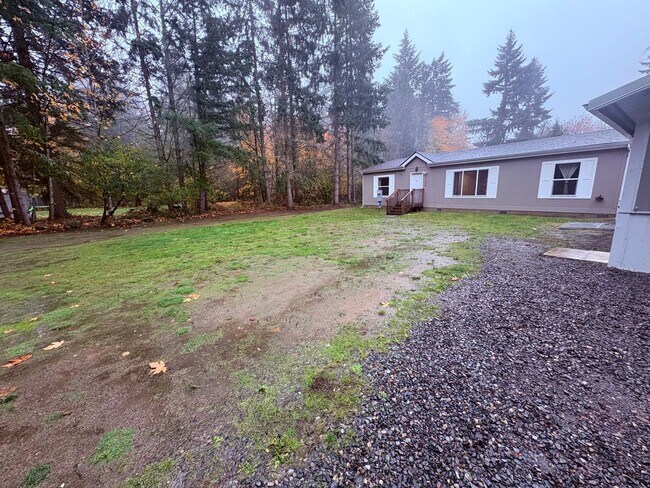 Foto del edificio - Charming Country Home on Over an Acre – Ci...