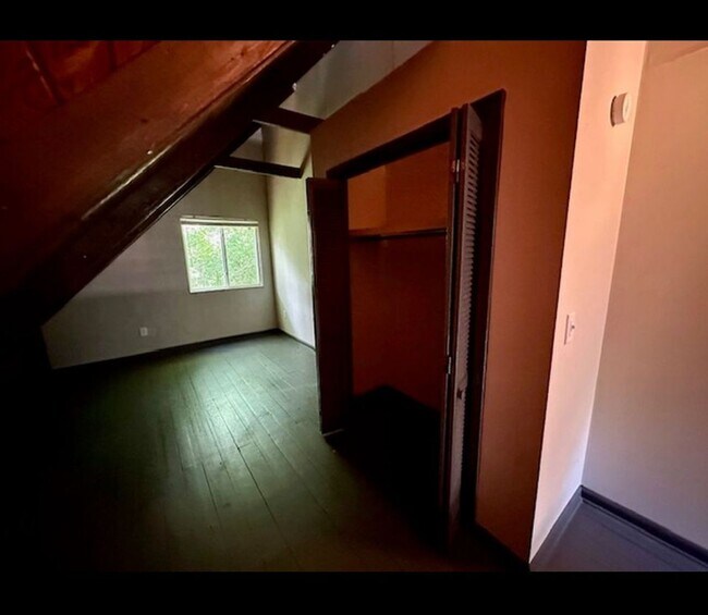 Foto del edificio - 407 Lindsay Rd