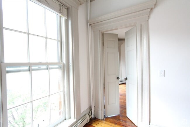 Building Photo - 483 Massachusetts Ave