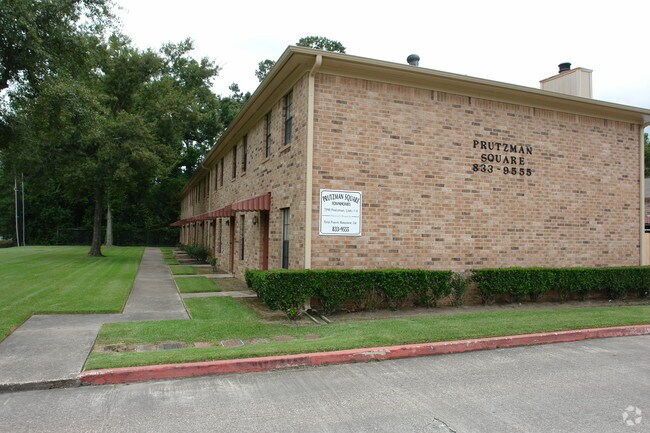 Foto del edificio - Prutzman Square Townhomes