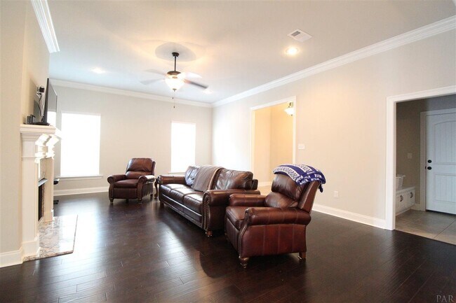 Building Photo - 1752 Waterbury Way