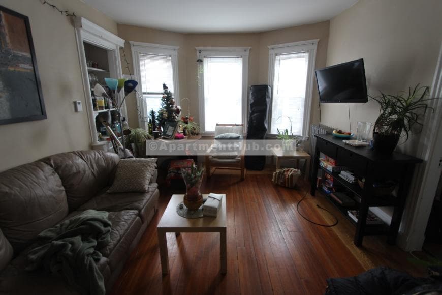 Primary Photo - 4.0 bedroom in Cambridge Massachusetts 02140