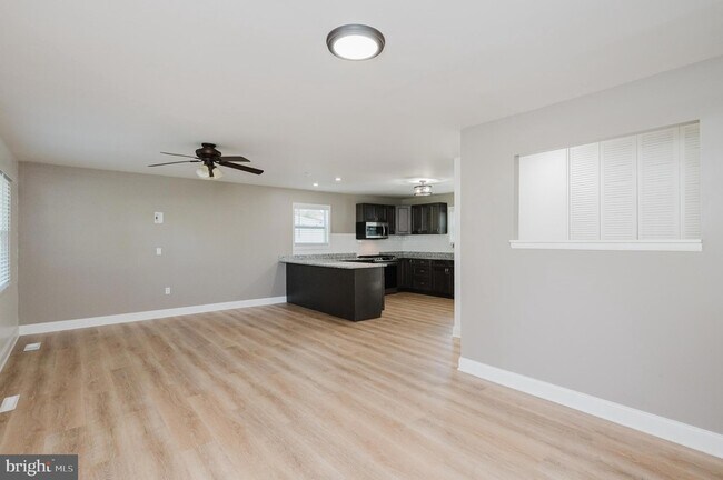 Building Photo - 630 Sequoia Dr