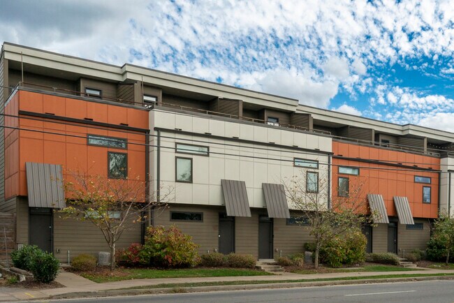 Foto del edificio - 1035 Dickerson Pike