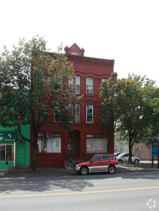 Building Photo - 70 Central Ave