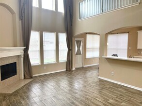 Building Photo - 4623 Russett Ln