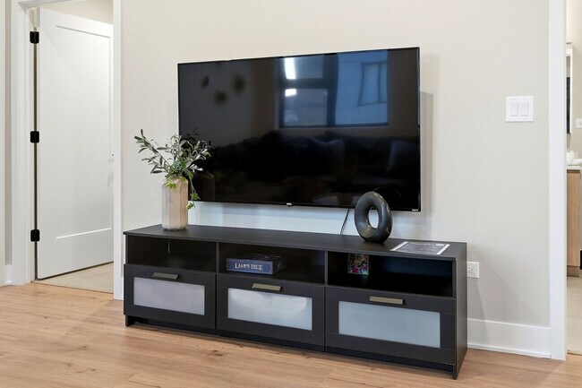 Foto del edificio - 6044 N Winthrop Ave