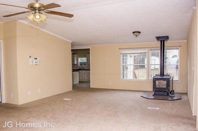 Foto del edificio - 314 Goose Creek Rd