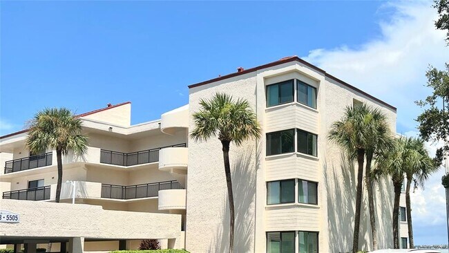 Building Photo - 5505 La Puerta Del Sol Blvd S