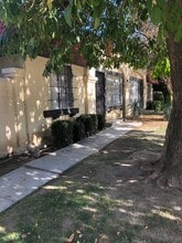 Building Photo - 3600 Sampson Ct