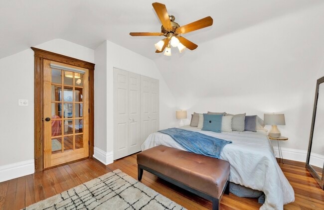 Primary bedroom - 1221 W Draper St
