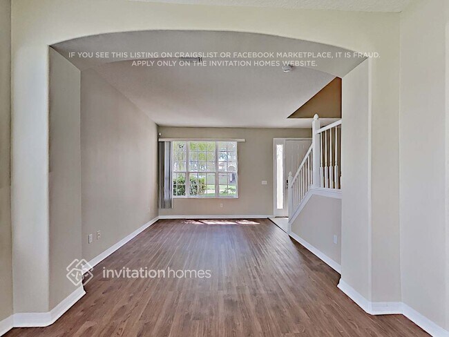 Building Photo - 3215 43rd Ave E