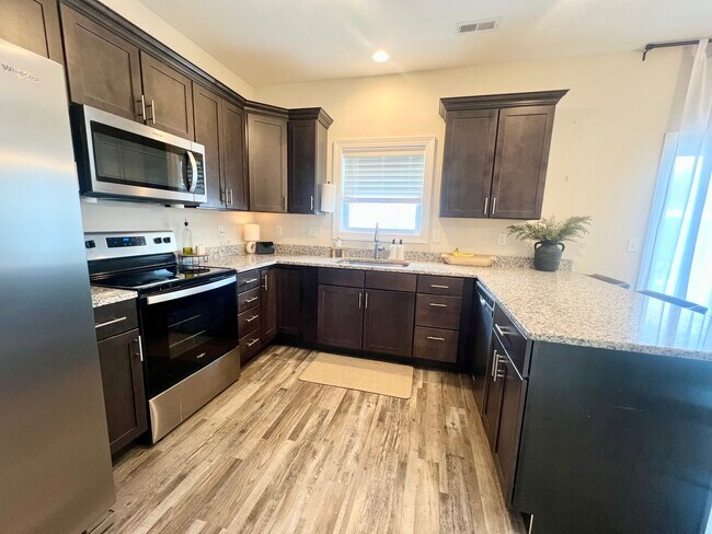 Building Photo - 309 Pasture Ln