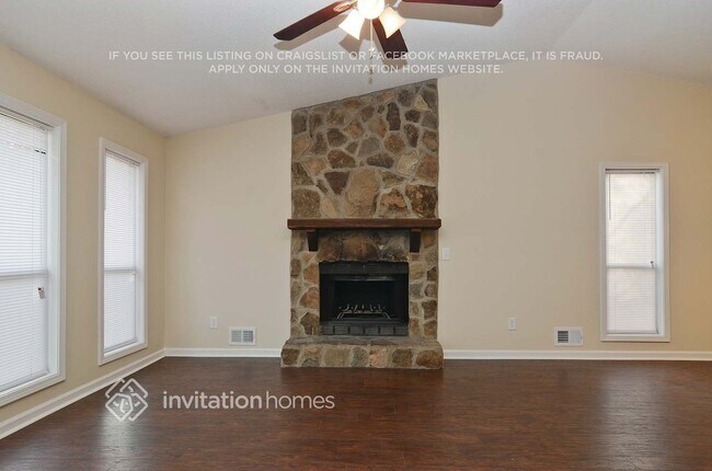 Foto del edificio - 6712 Songwood Dr