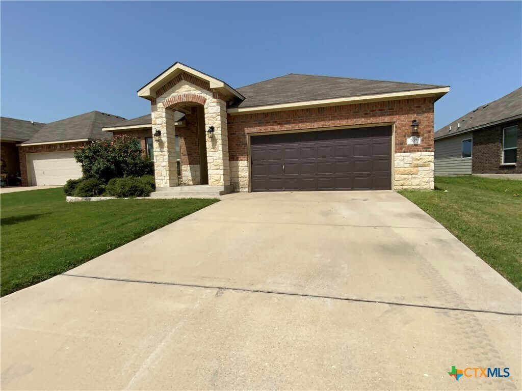 Primary Photo - 707 Dunford Dr