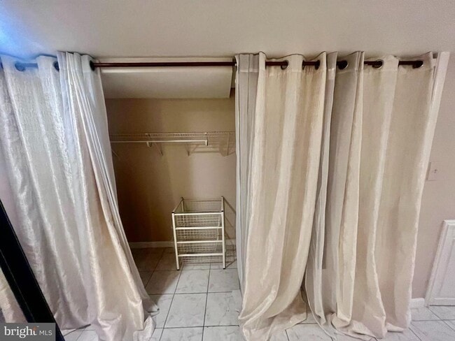 Foto del edificio - 628 N Columbus St