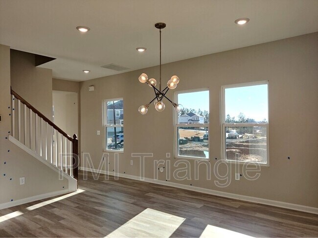 Building Photo - 660 Sage Oak Ln