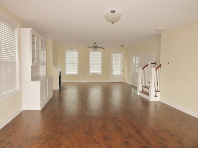 Building Photo - 3228 Beaumont Centre Cir
