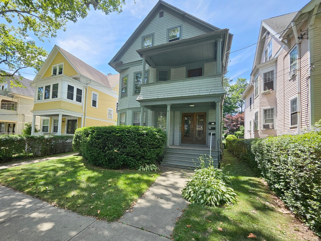 Primary Photo - 138 Mansfield St