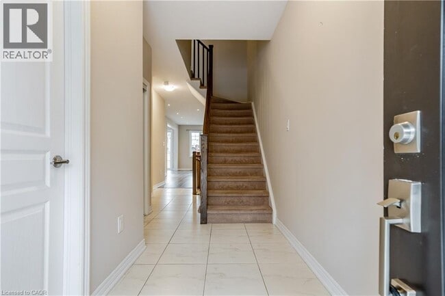 Building Photo - 27 Waterview Ln