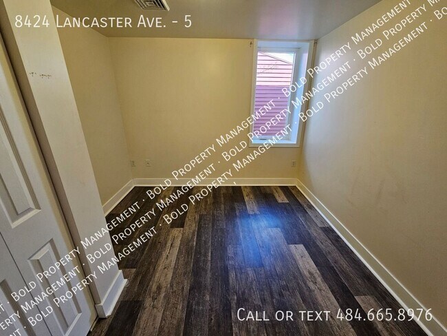 Foto del edificio - 8424 Lancaster Ave