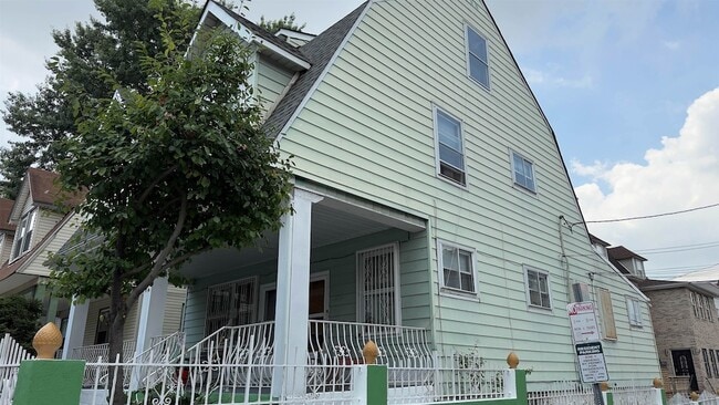 Photo - 2521 John F. Kennedy Blvd House