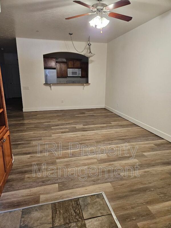 Building Photo - 4101 Crittendon Lane