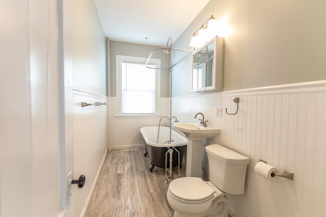 Foto del edificio - 642 Maple St