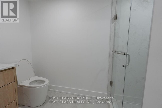 Building Photo - 72 Chester Ave