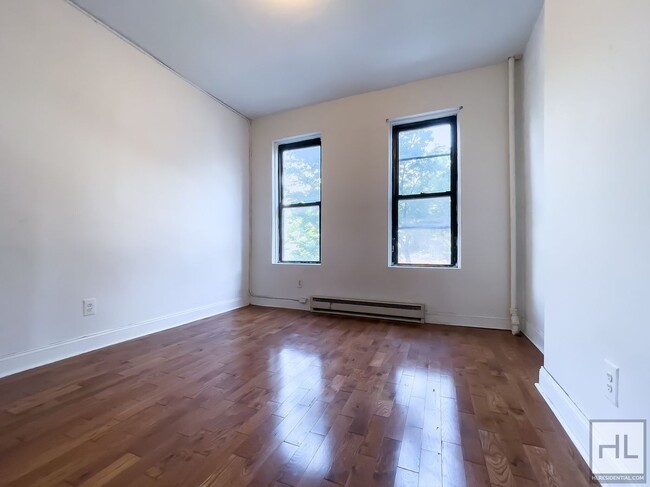 Foto del edificio - Bushwick Brooklyn / Spacious 2-Bed 1-Bath ...