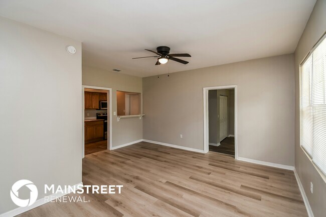 Foto del edificio - 4733 Irvington Ave