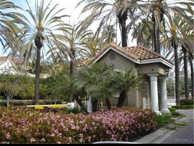 Building Photo - 30 Corniche Dr