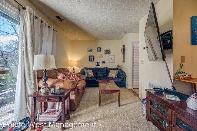 Building Photo - 3 br, 2.5 bath House - 1705 Emerald Street