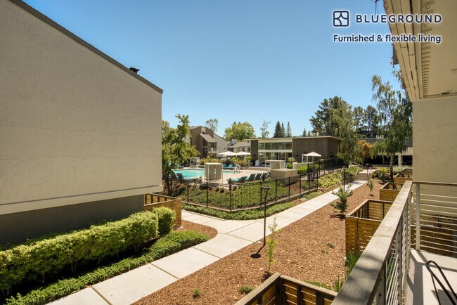 Foto del edificio - 350 Sharon Park Dr
