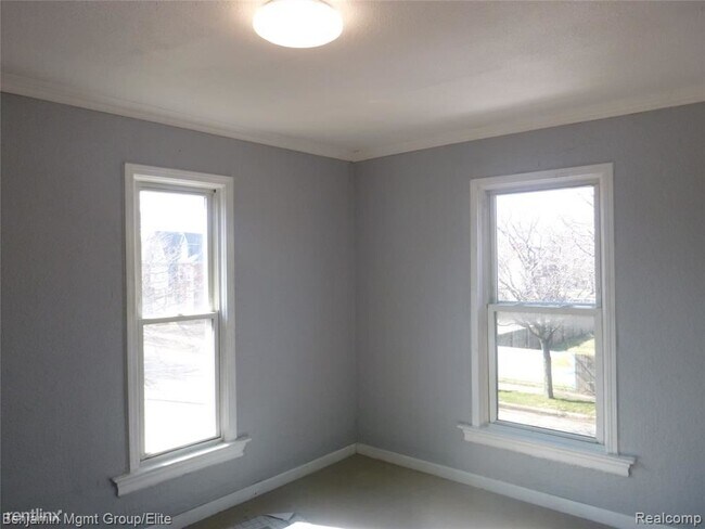 Building Photo - 5 br, 1.5 bath House - 408 Mount Vernon St