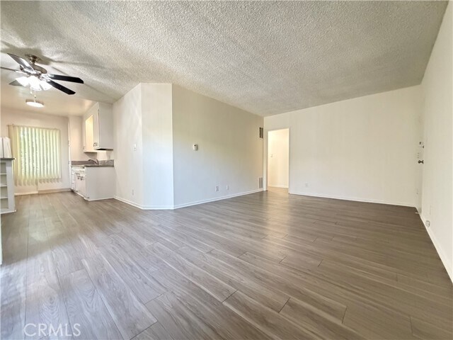 Foto del edificio - 5167 Yarmouth Ave
