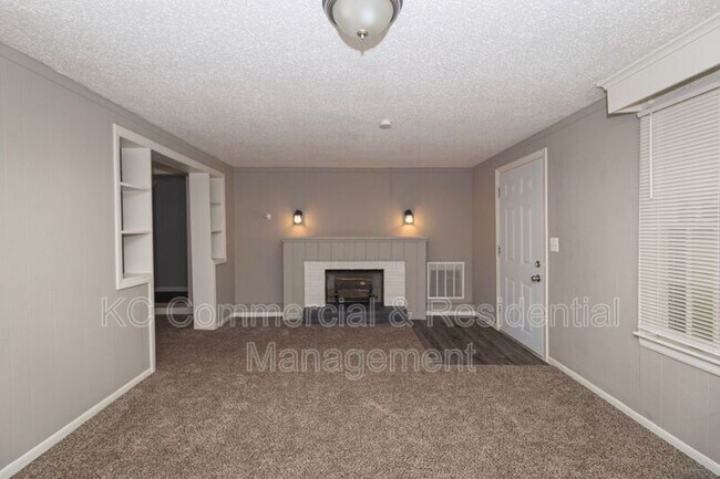 Building Photo - 8209 Pence Ln